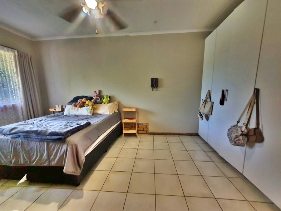 28 Bedroom Property for Sale in Kannoniers Park North West